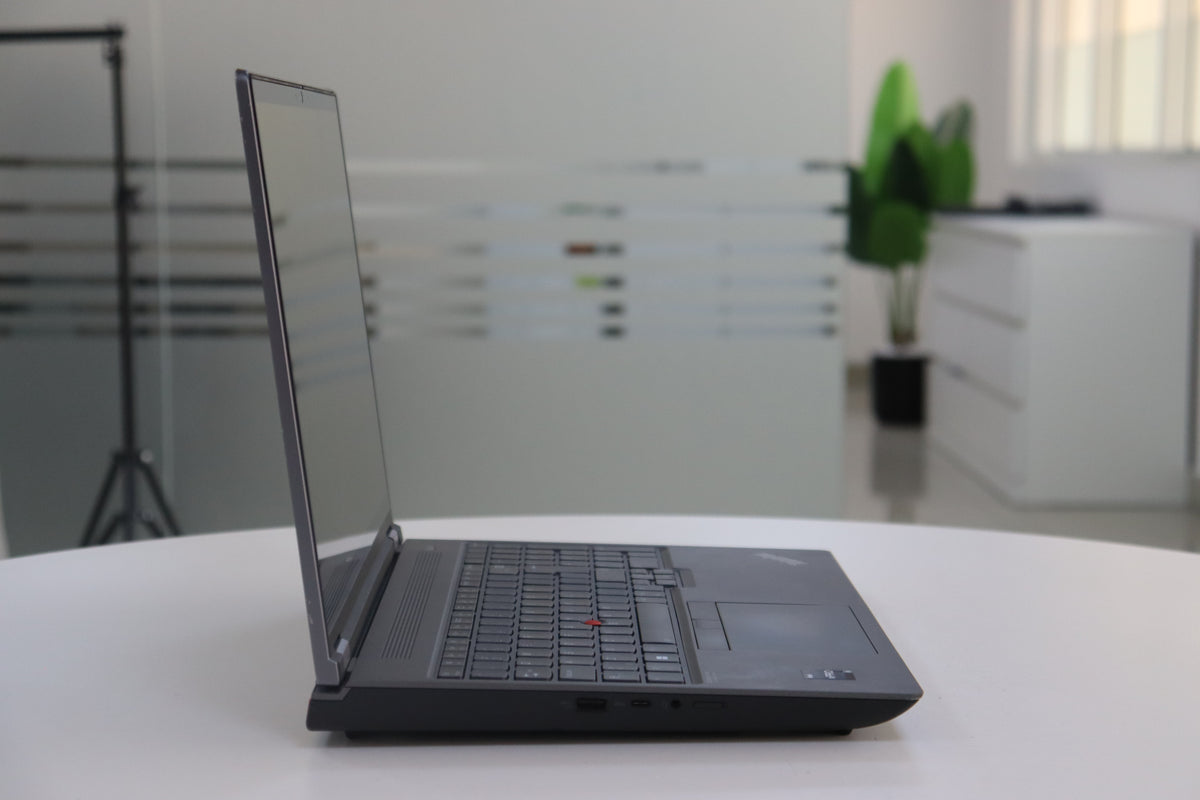 THINKPAD P16 GEN 1 220371001382 image_4