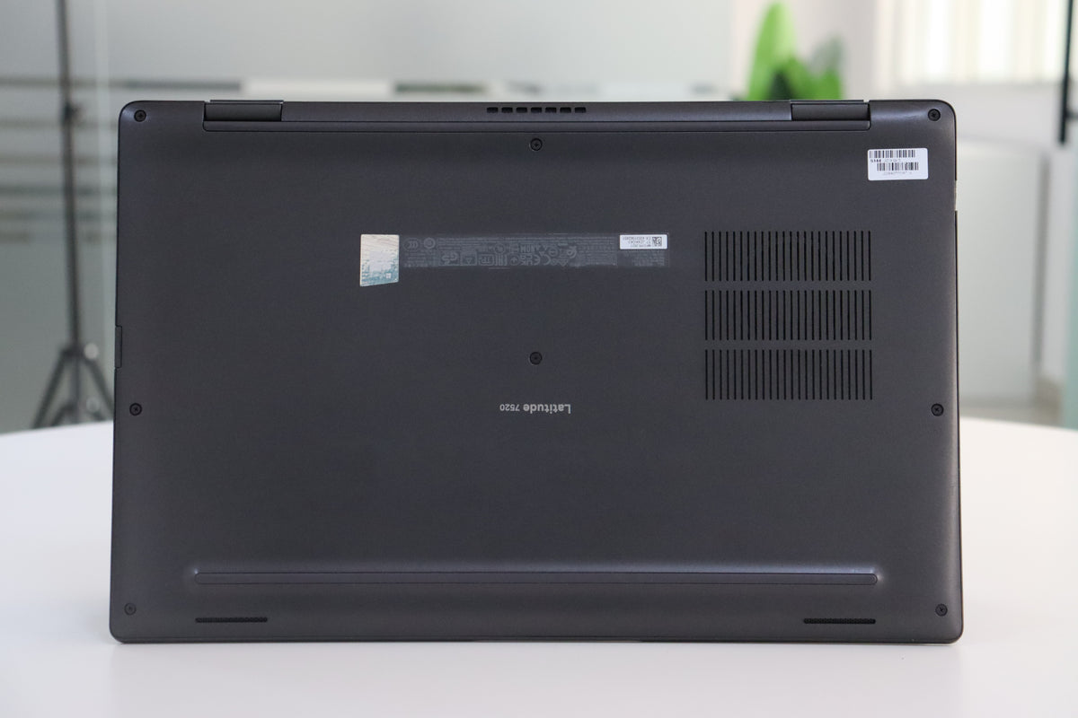 LATITUDE 7520 220485000316 image_7