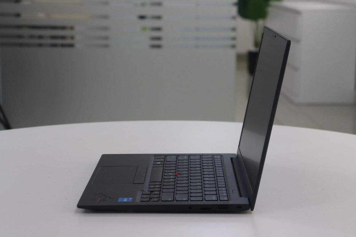 THINKPAD X1 CARBON GEN 9 image_3
