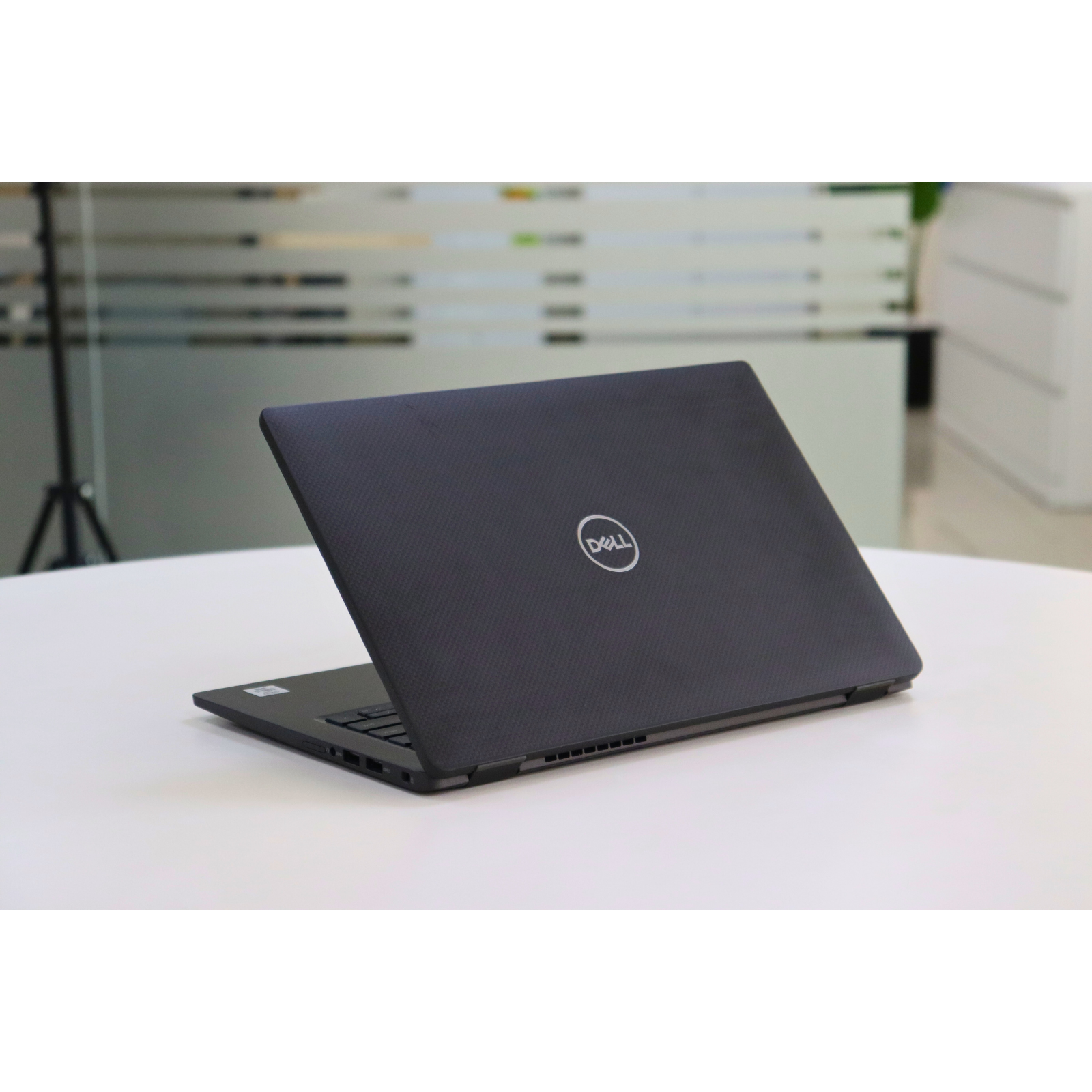 DELL LATITUDE 7410: 10th Gen i5, 8GB RAM, 256GB SSD, SN:98059