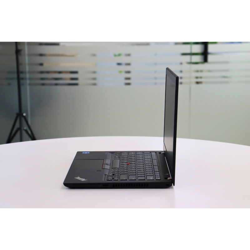 LENOVO THINKPAD T14 GEN 2: 11th Gen i7, 16GB RAM, 256GB SSD, SN:84655