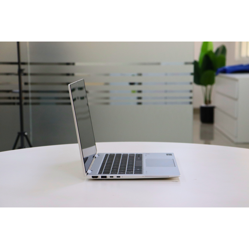 HP ELITEBOOK X360 830 G11: Ultra 7, 32GB RAM, 512GB SSD, SN:18767