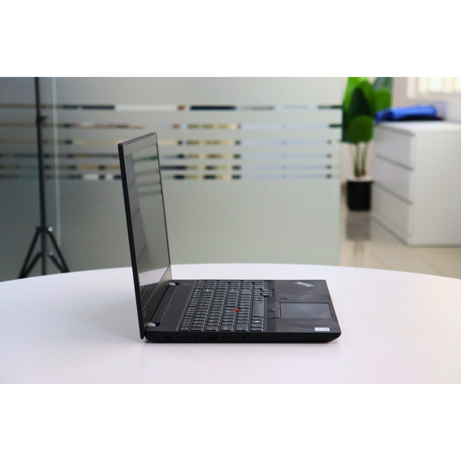 LENOVO THINKPAD T15 GEN 1: Intel Core i7, 10th Gen, 16GB RAM, 512GB SSD SN:95646