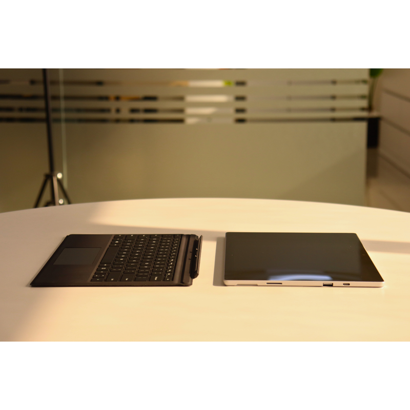 MICROSOFT SURFACE PRO 7: 10th Gen i5, 16GB RAM, 256GB SSD, SN:69956