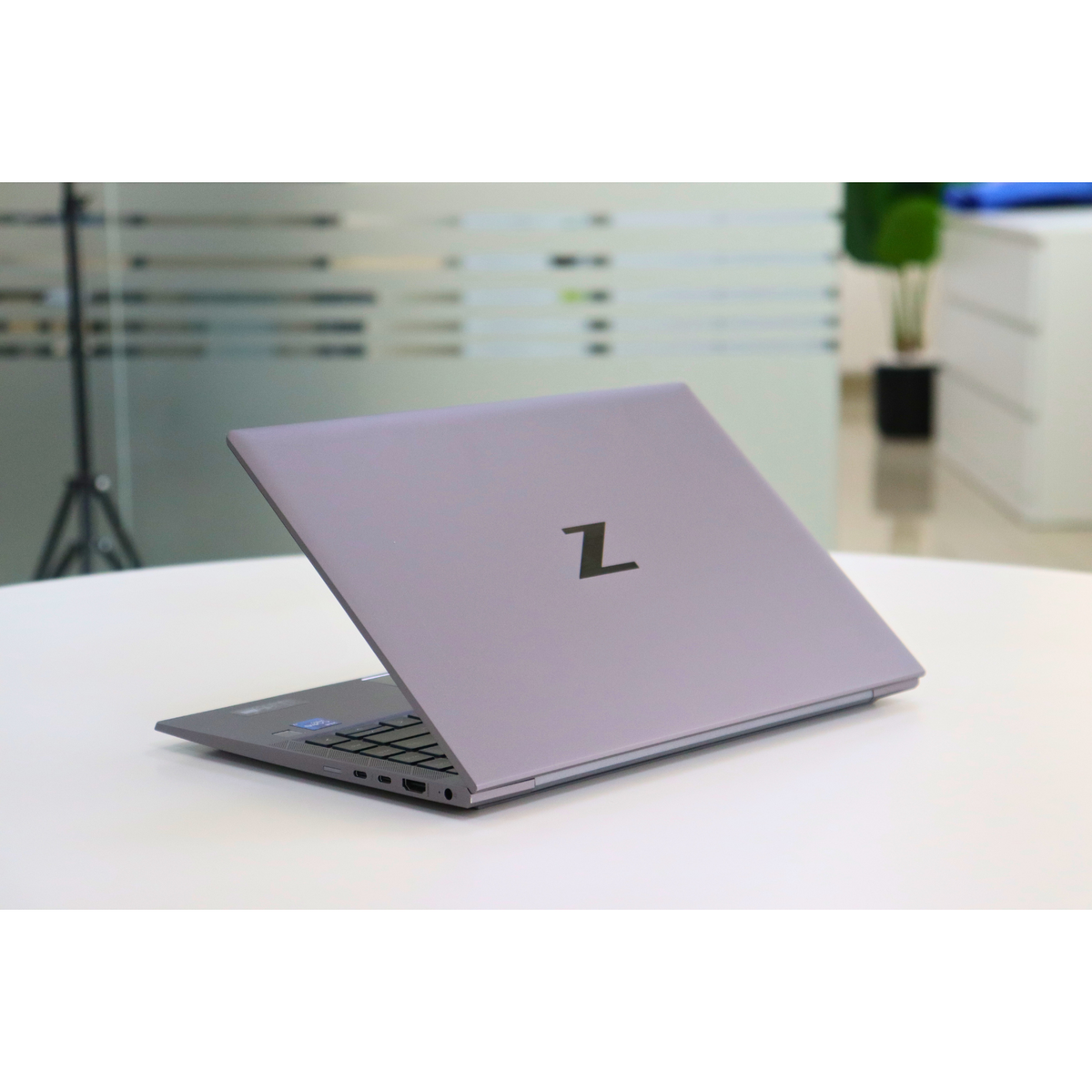 HP ZBOOK FIREFLY 14 G8: 11th Gen i7, 32GB RAM, 512GB SSD, SN:22091