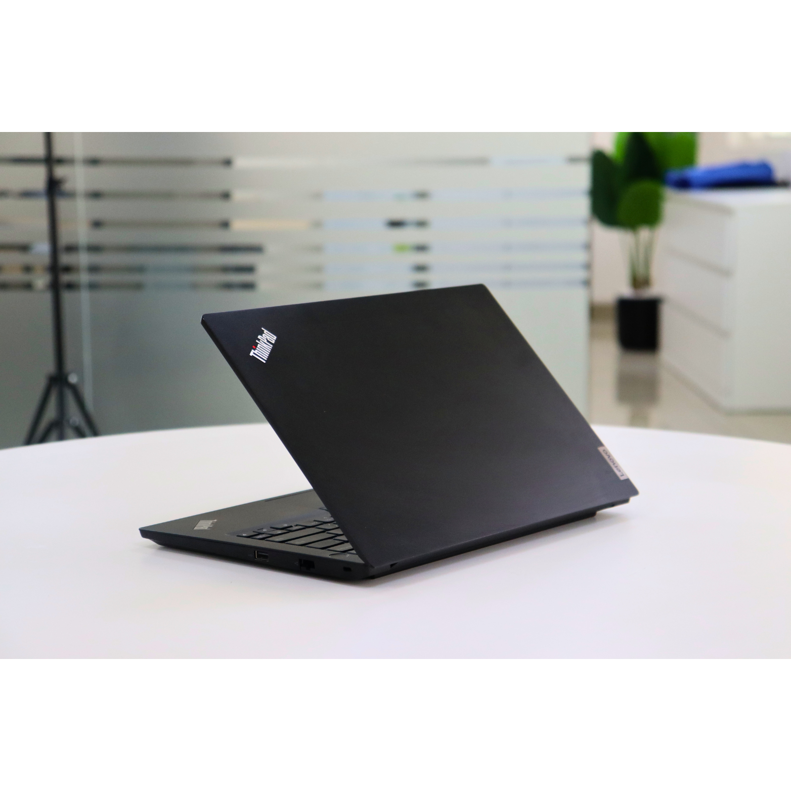 LENOVO THINKPAD E14 GEN 2: 11th Gen i5, 8GB RAM, 256GB SSD, SN:16553