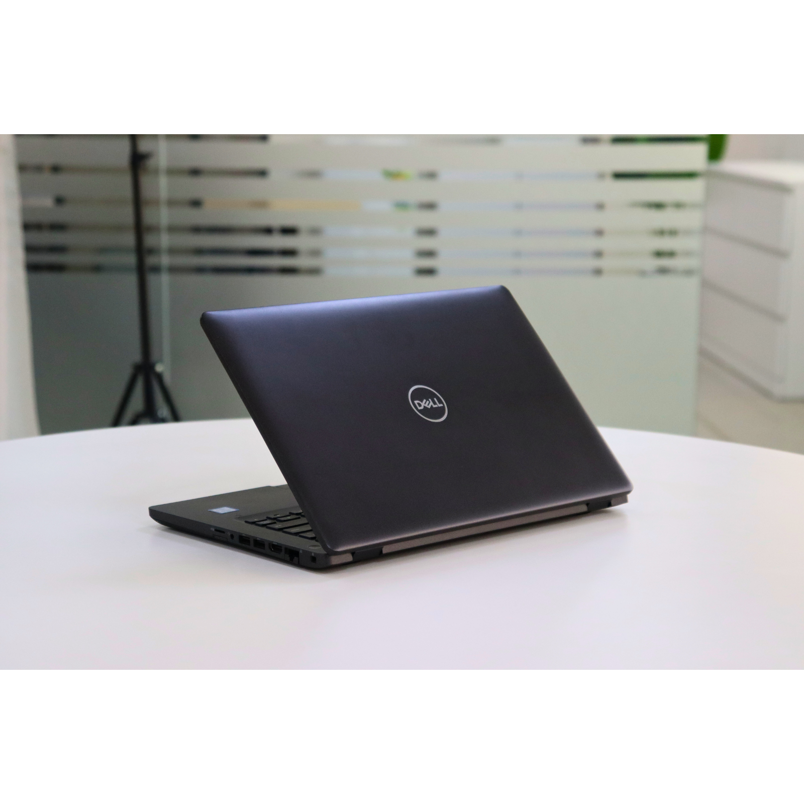 DELL LATITUDE 5400: 8th Gen i5, 16GB RAM, 256GB SSD, SN:95777