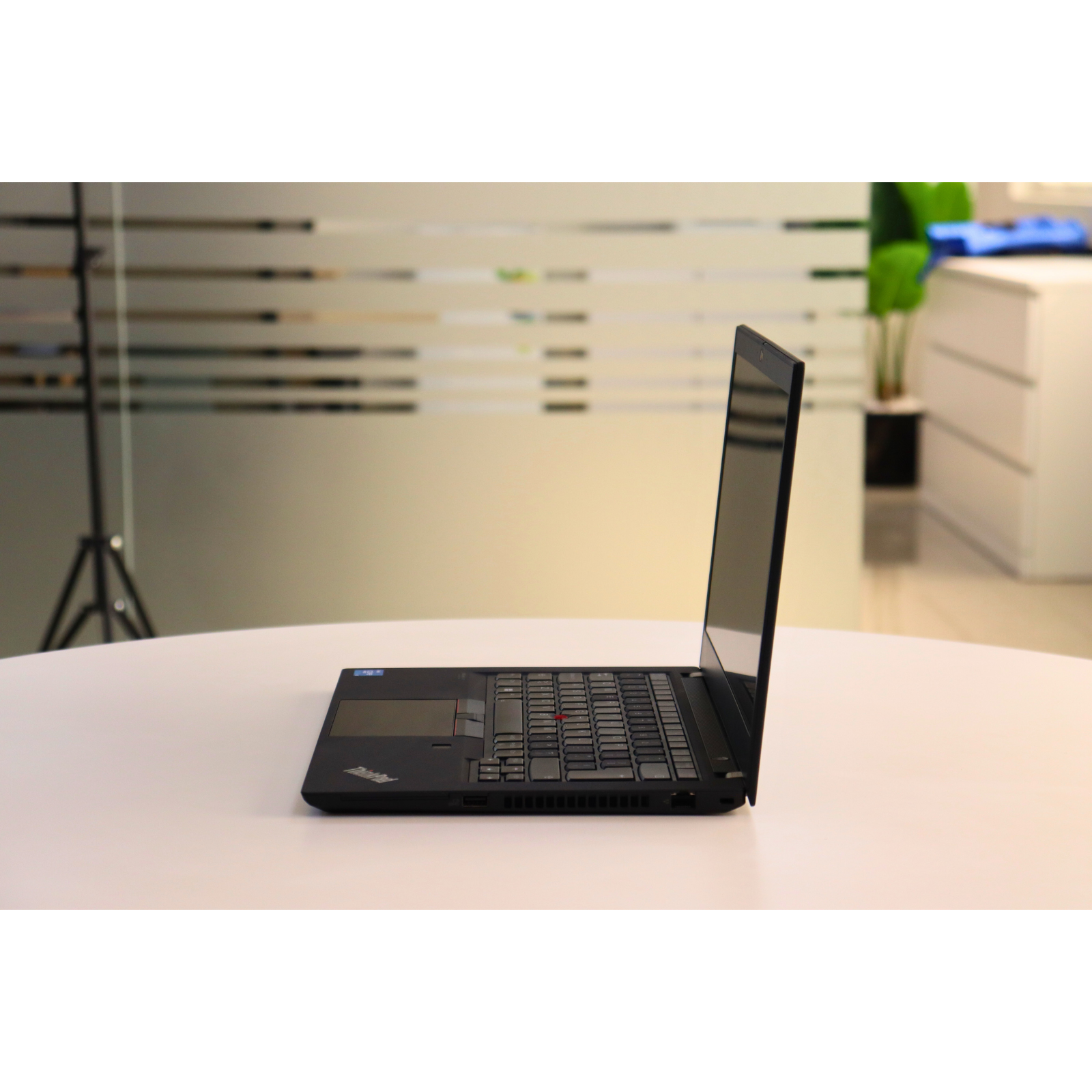 LENOVO THINKPAD T14 GEN 2: 11th Gen i5, 16GB RAM, 256GB SSD, SN:00171