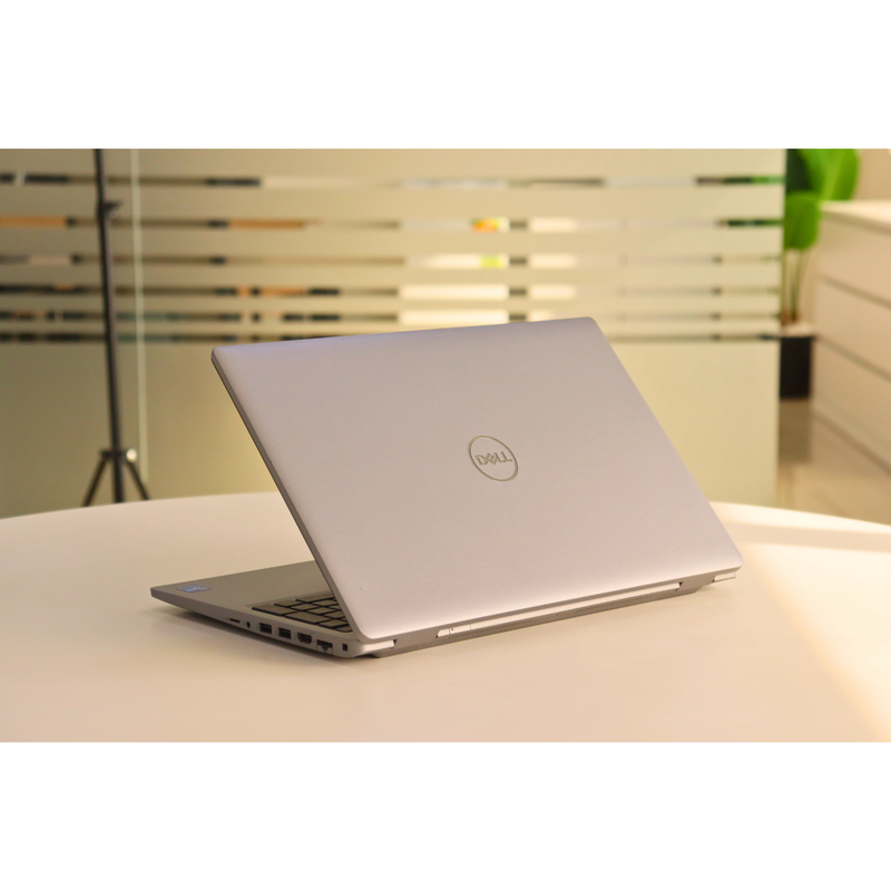 Dell LATITUDE 5520: 11th Gen i7, 16GB RAM, 256GB SSD, SN:96152