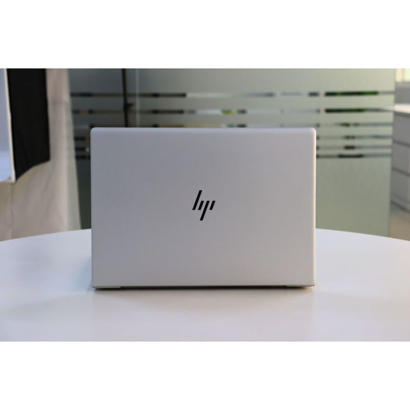 HP ELITEBOOK 840 G5: 8th Gen i5, 8GB RAM, 256GB SSD, SN:00525