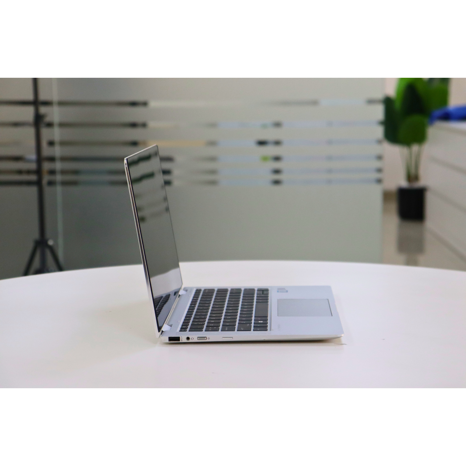 HP EliteBook X360 1030 G3: Intel Core i5, 8th Gen, 16GB RAM, 256GB SSD SN:18830