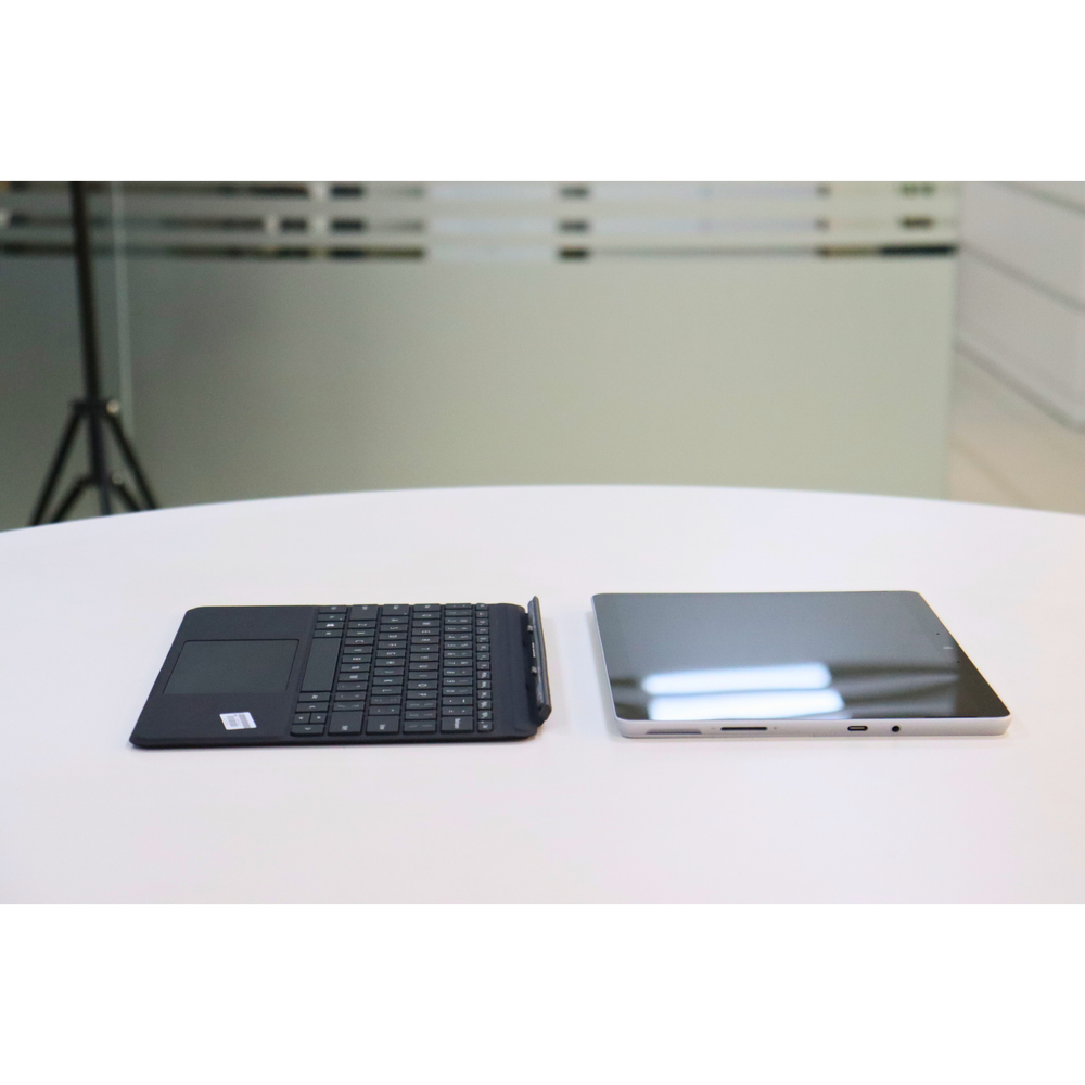 Microsoft SURFACE GO 2: 8th Gen M3, 8GB RAM, 128GB SSD, SN:76557