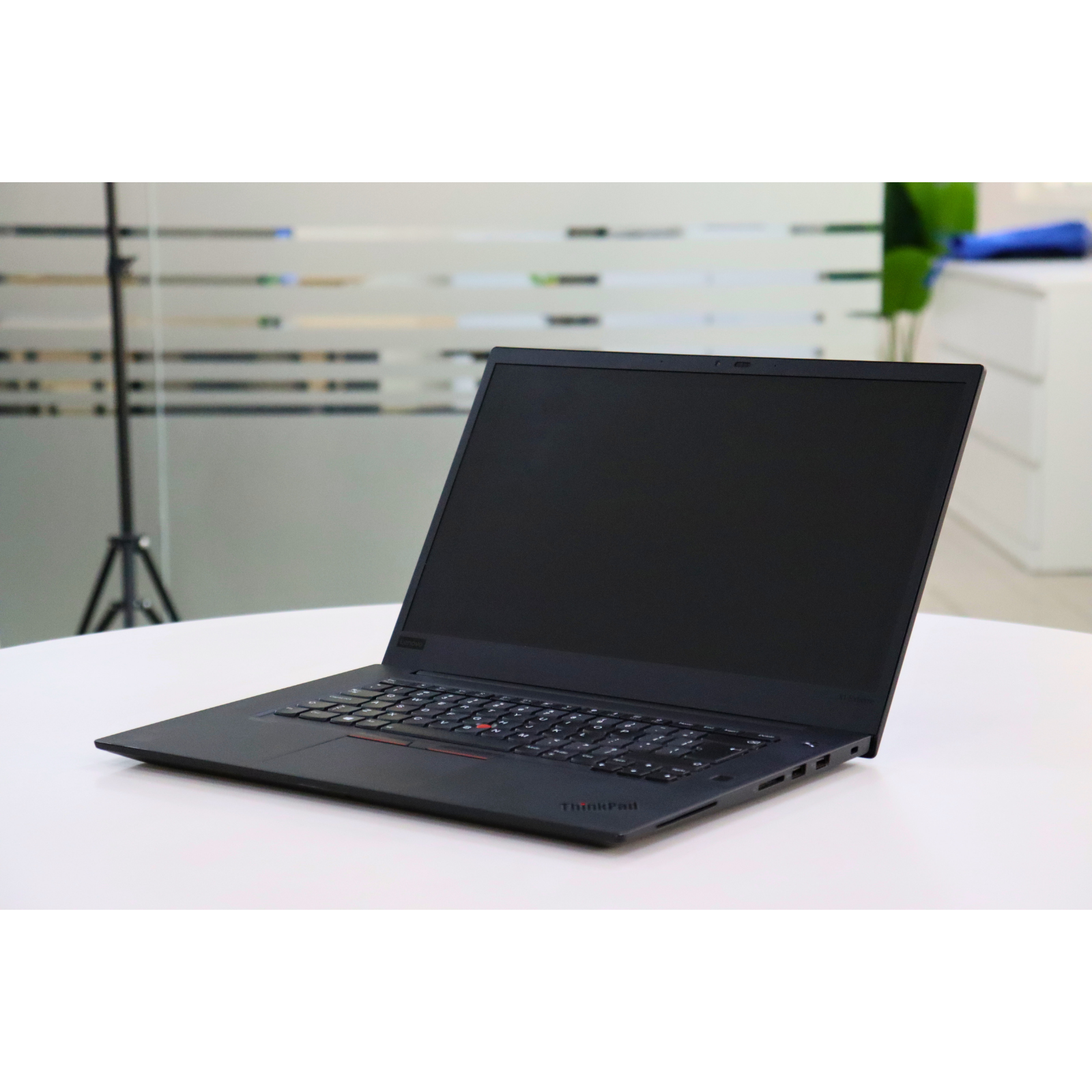 LENOVO THINKPAD X1 EXTREME 2ND: 9th Gen i7, 32GB RAM, 1024GB SSD, SN:00363