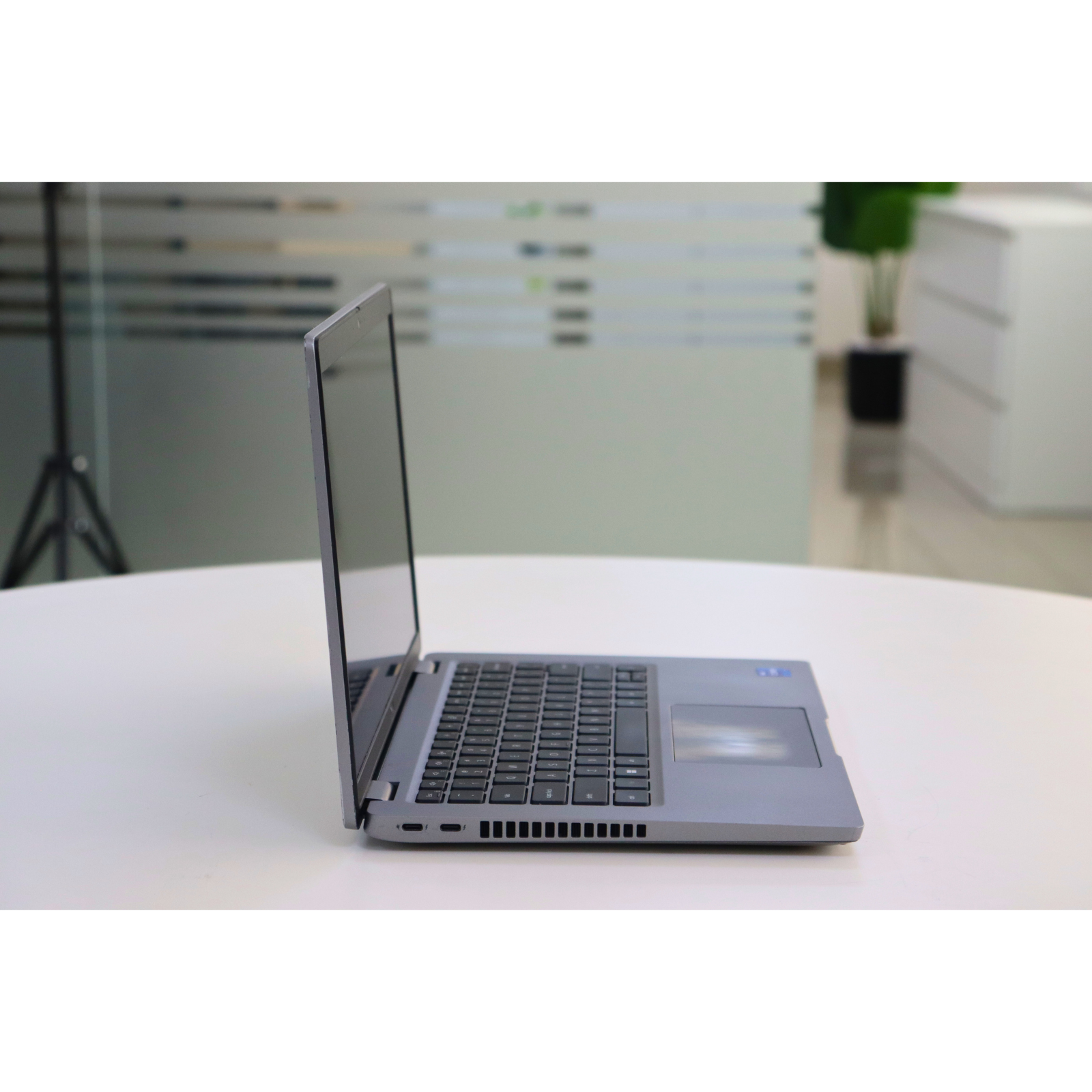Dell LATITUDE 5430: 12th Gen i7, 16GB RAM, 256GB SSD, SN:22963