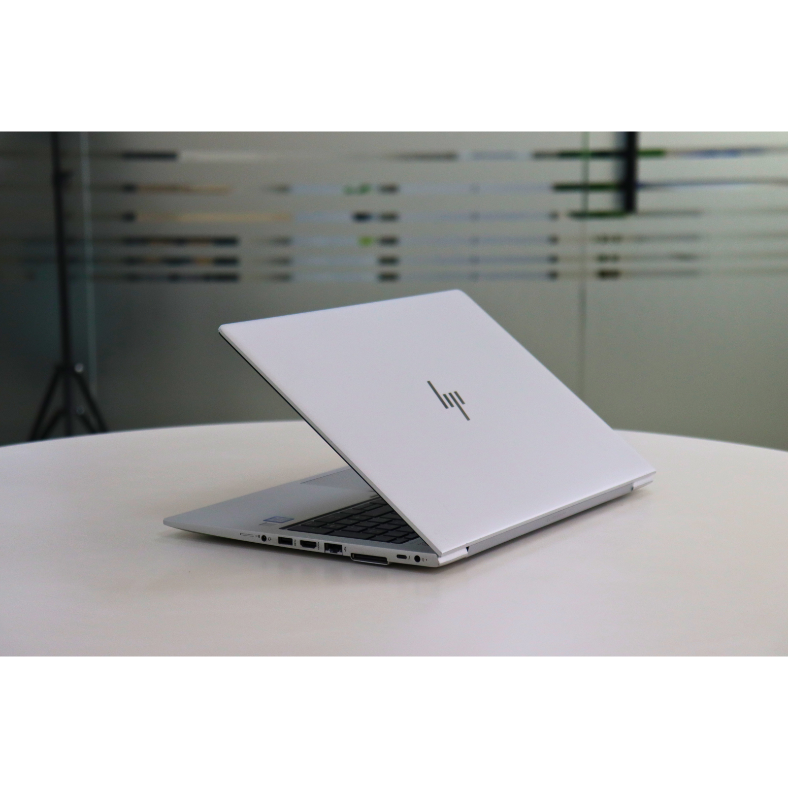 HP ELITEBOOK 850 G5: 8th Gen i5, 8GB RAM, 256GB SSD, SN:00047