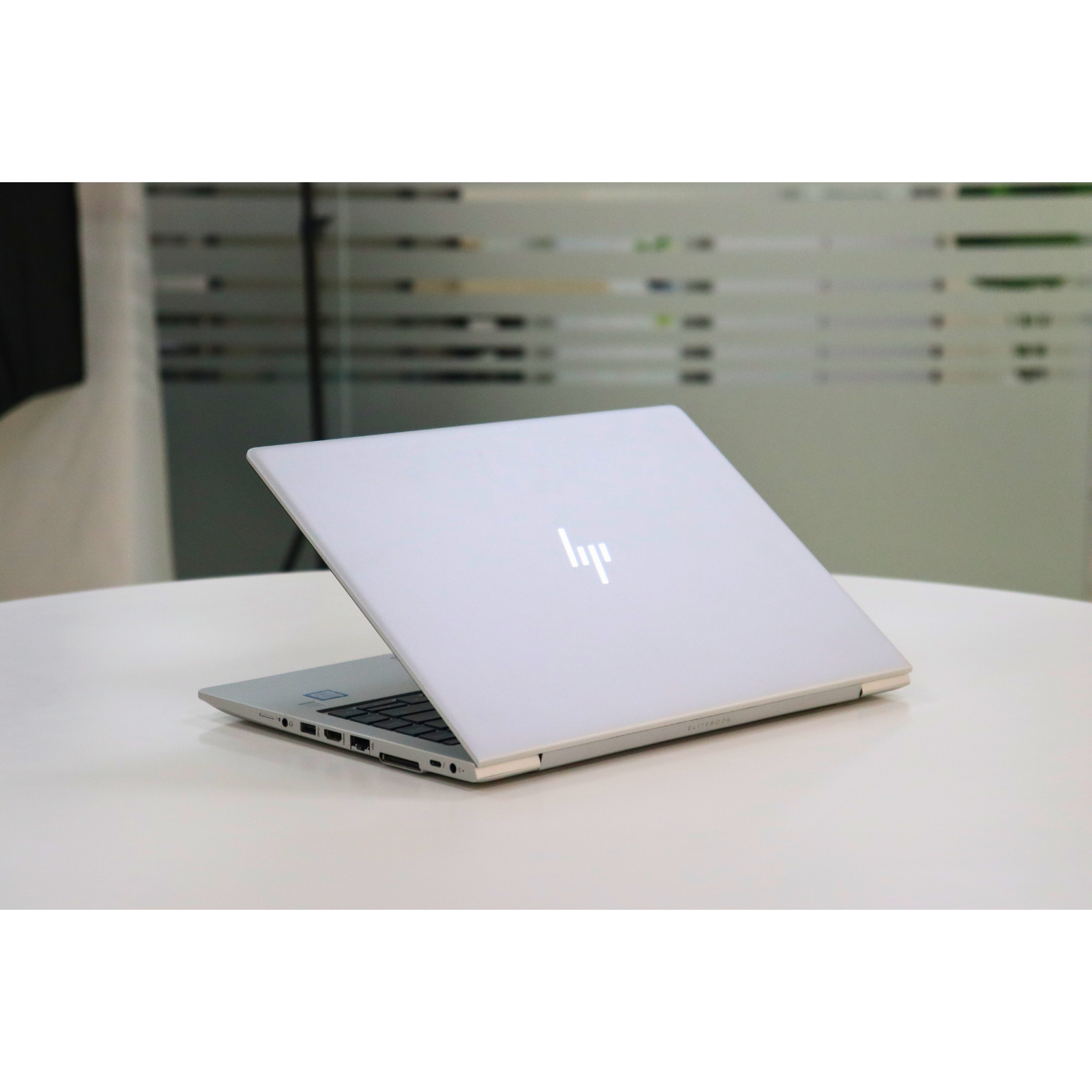 HP ELITEBOOK 840 G6: 8th Gen i5, 8GB RAM, 256GB SSD, SN:00220