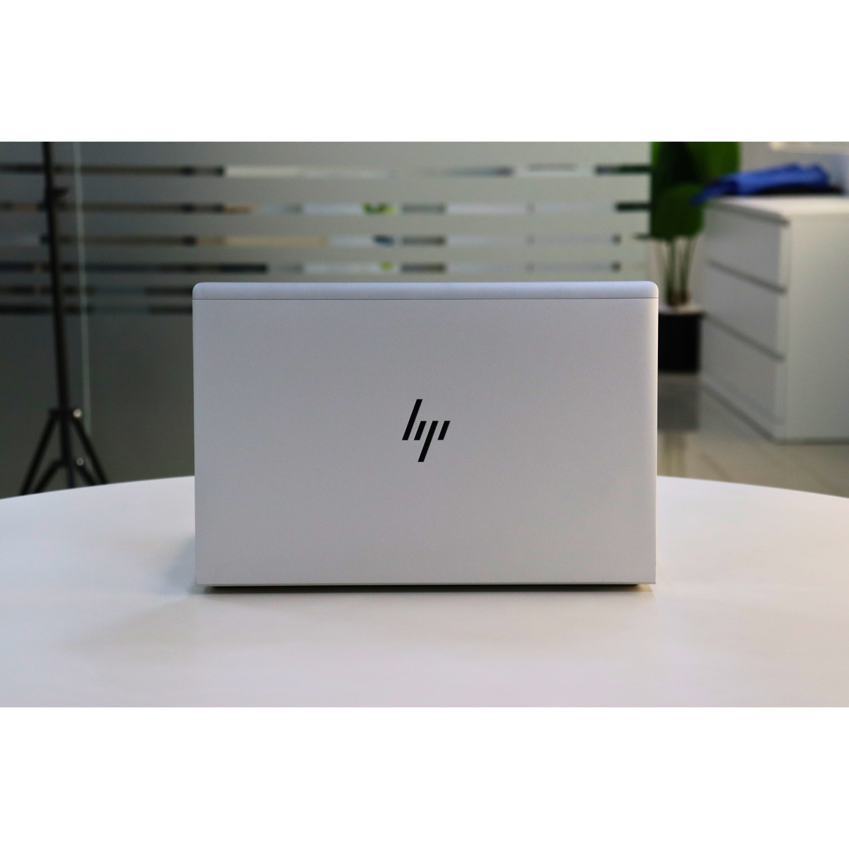 HP ELITEBOOK 640 G10 : 13th Gen i5, 8GB RAM, 256GB SSD, SN:01266
