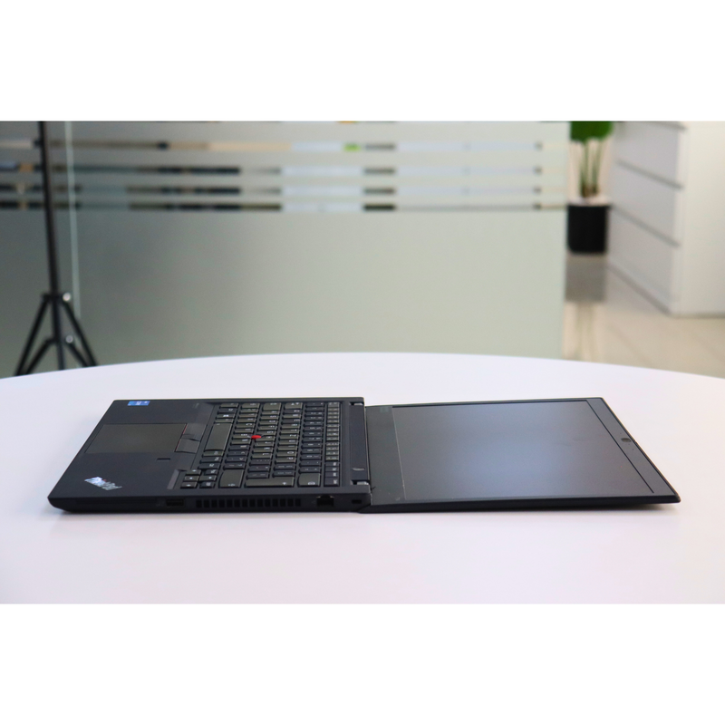 LENOVO THINKPAD T14 GEN 2: 11th Gen i5, 16GB RAM, 256GB SSD, SN:001141