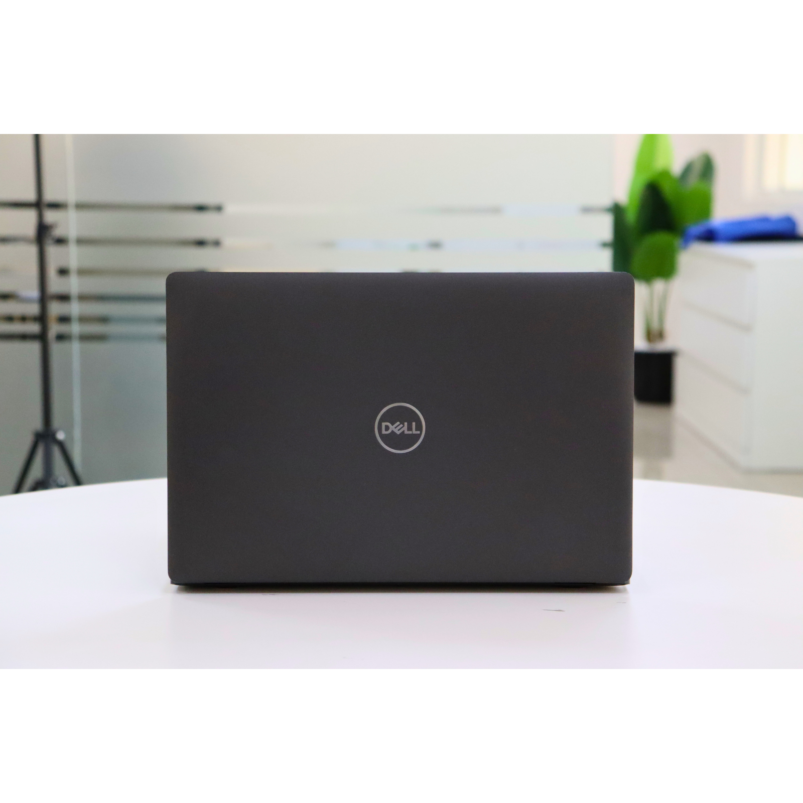 DELL LATITUDE 5400: 8th Gen i5, 8GB RAM, 256GB SSD, SN:15659