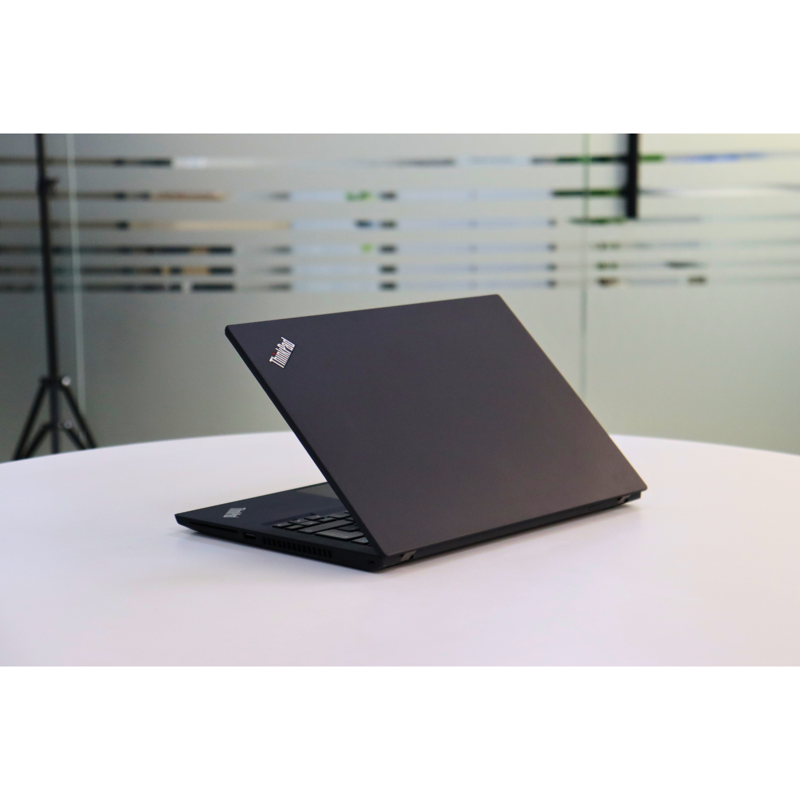 LENOVO THINKPAD T14 GEN 2: 11th Gen i7, 32GB RAM, 1024GB SSD, SN:00432