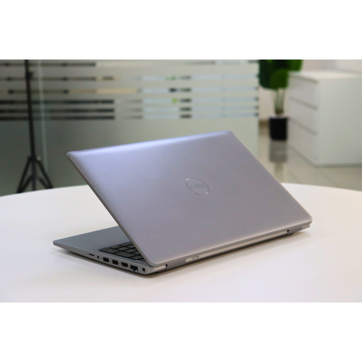 Dell LATITUDE 5550: Ultra 5, 32GB RAM, 256GB SSD, SN:41182