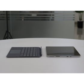 Microsoft SURFACE GO 3: i5, 10th Gen, 4GB RAM, 64GB SSD, SN:18607