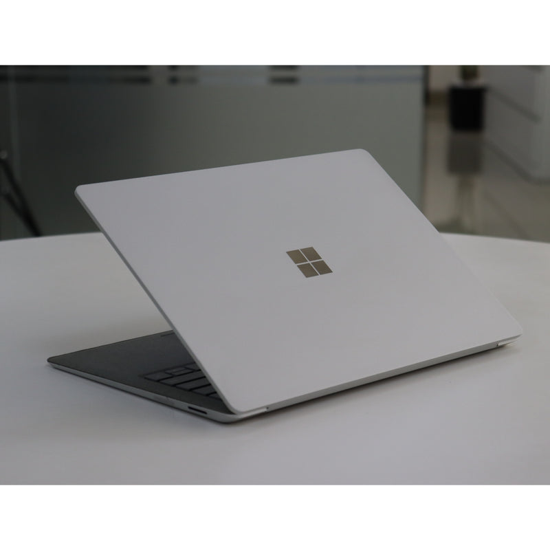 MICROSOFT SURFACE LAPTOP 2: 8th Gen i5, 8GB RAM, 256GB SSD, SN:78320