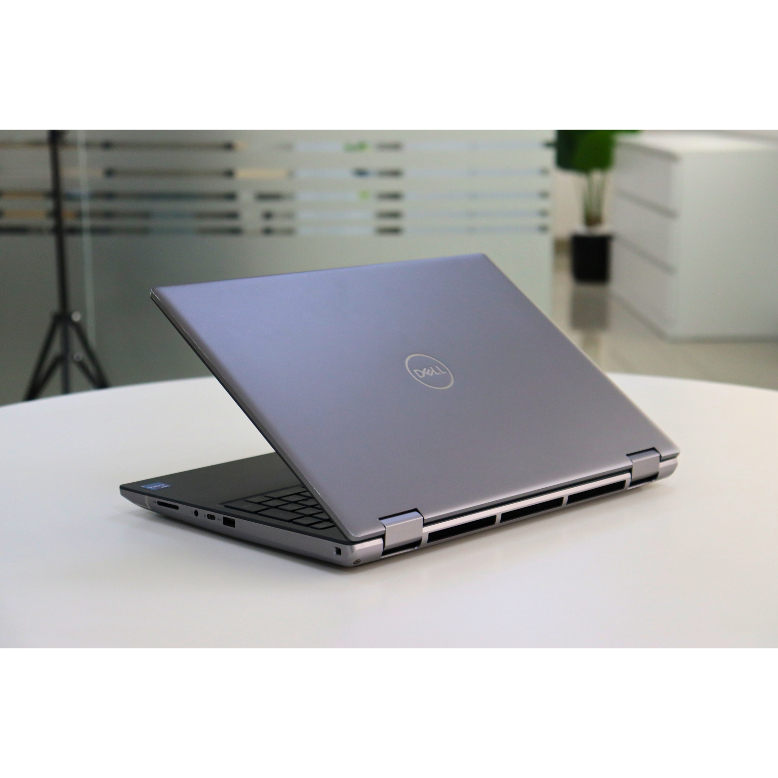 Dell PRECISION 7670: 12th Gen i7, 64GB RAM, 512GB SSD, SN:19510