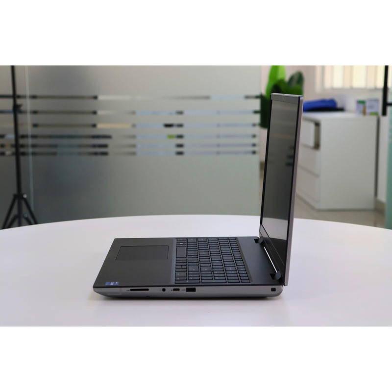 Dell PRECISION 7670: 12th Gen i7, 32GB RAM, 512GB SSD, SN:19523