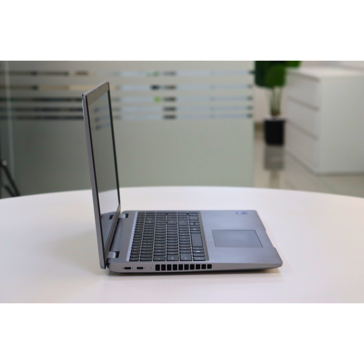 Dell LATITUDE 5550: Ultra 7, 32GB RAM, 512GB SSD, SN:21170