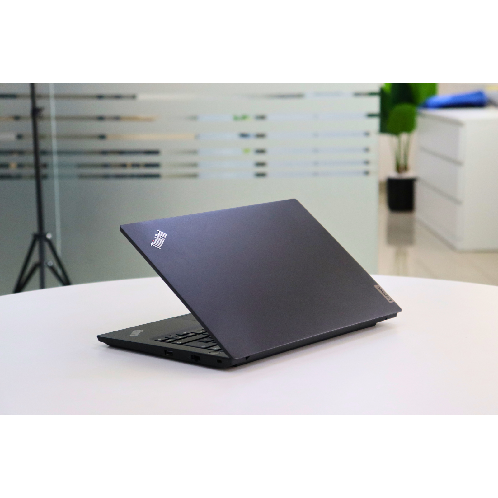 LENOVO THINKPAD E14 GEN 2: 11th Gen i5, 8GB RAM, 256GB SSD, SN:00623