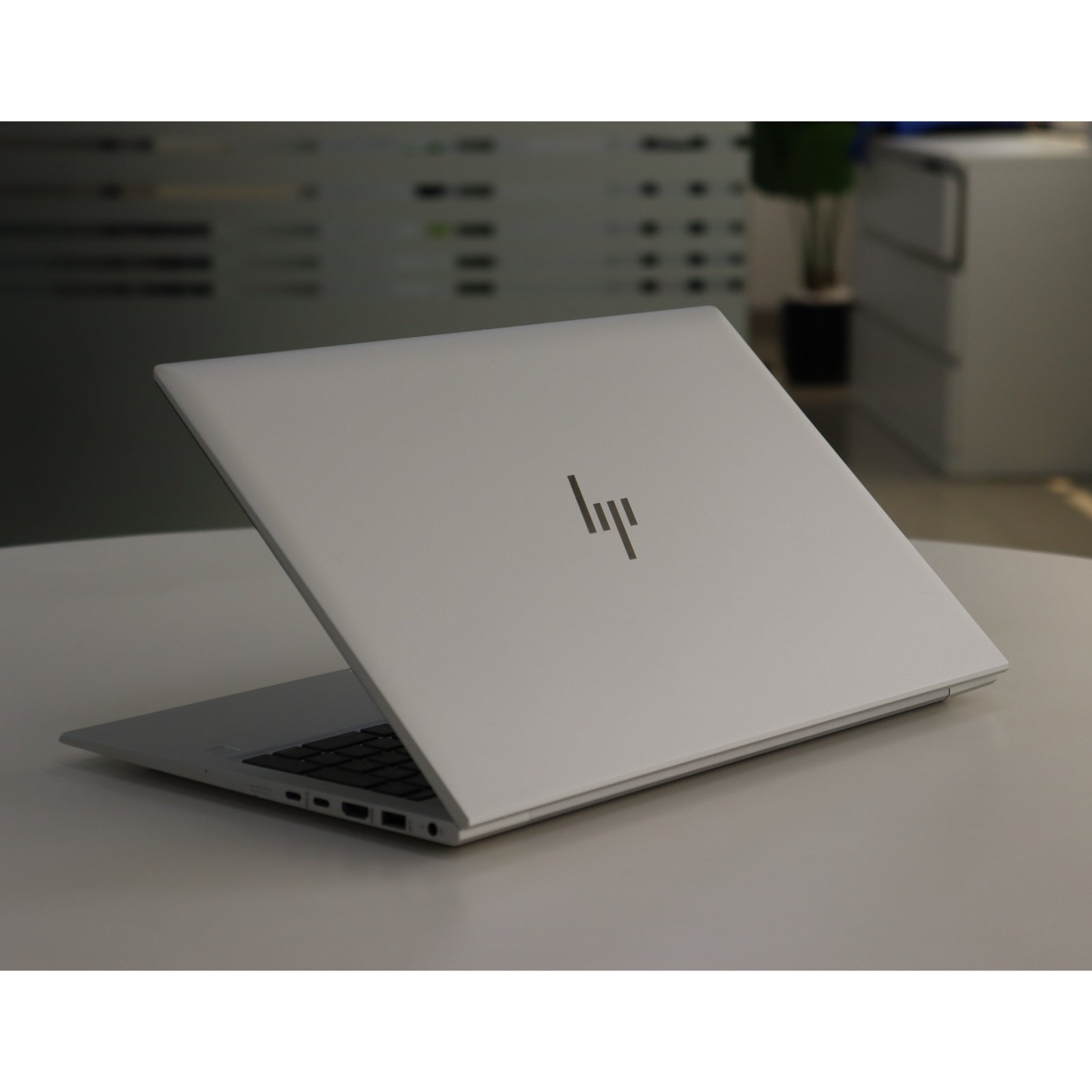 HP ELITEBOOK 855 G7: RYZEN 3, 8GB RAM, 256GB SSD SN:00700