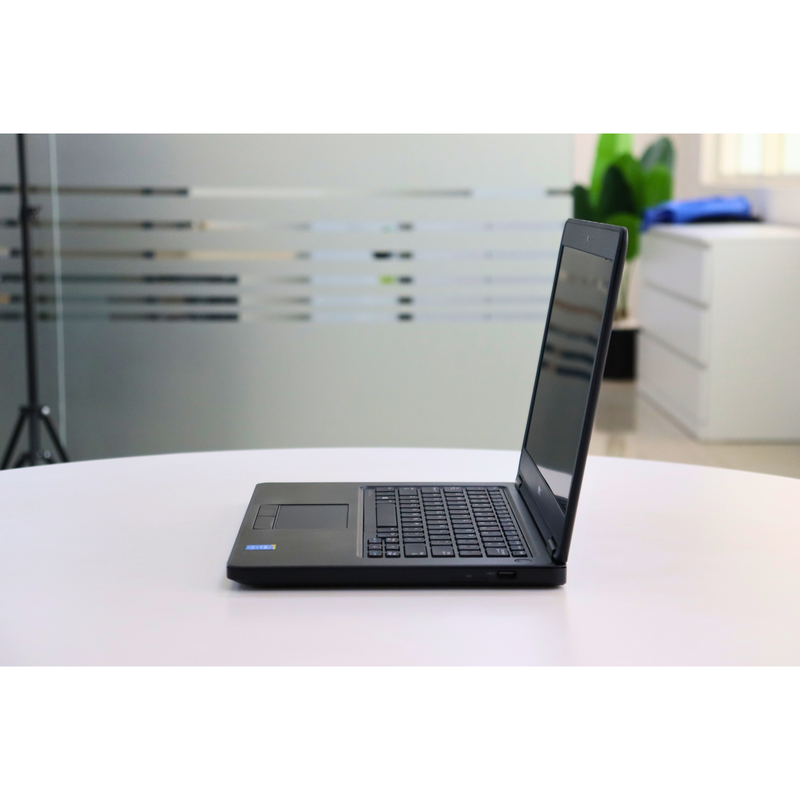 DELL LATITUDE E5450: 5th Gen i5, 8GB RAM, 256GB SSD, SN:05973