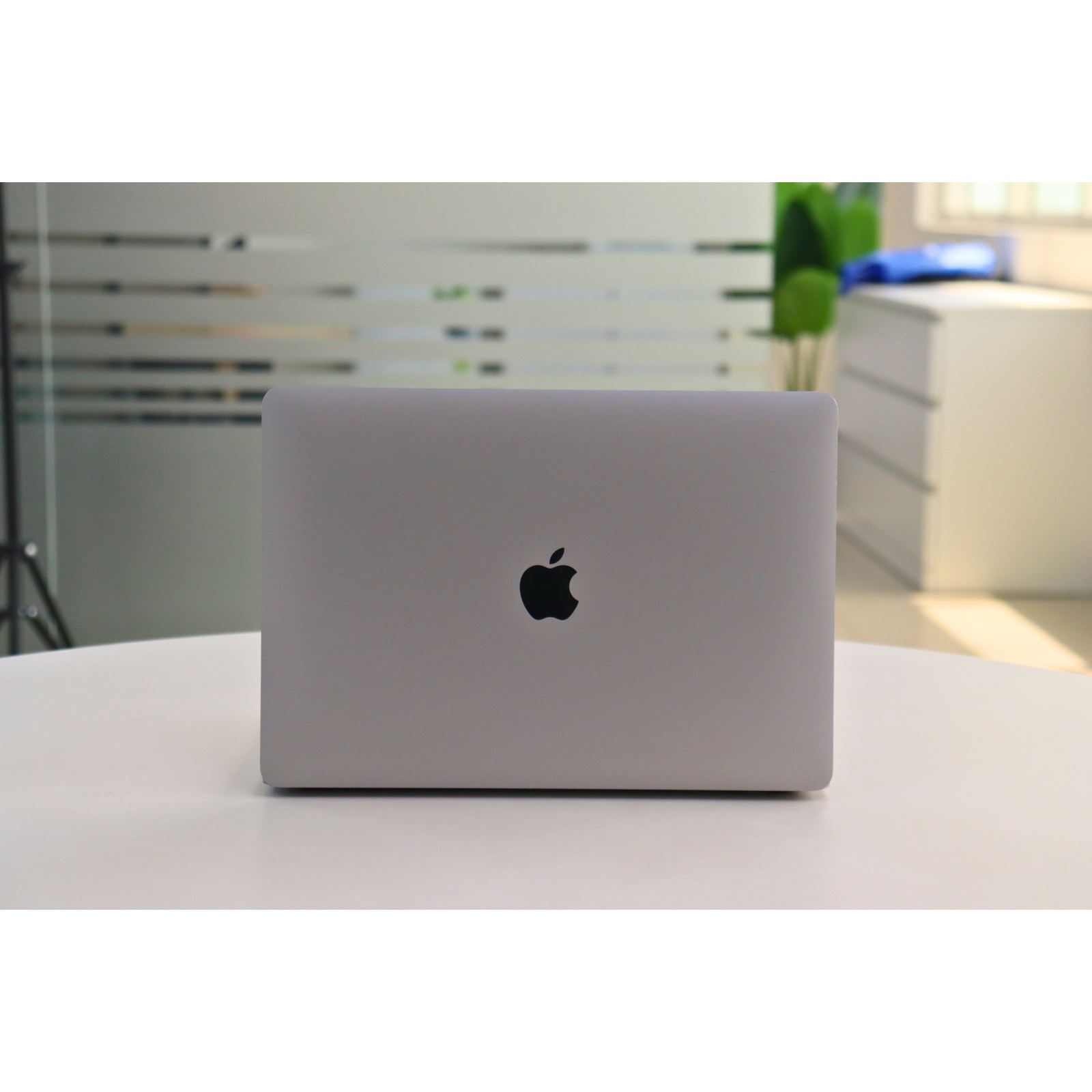 Apple MACBOOK AIR A2337(2020): M1, 8GB RAM, 256GB SSD, SN:58618