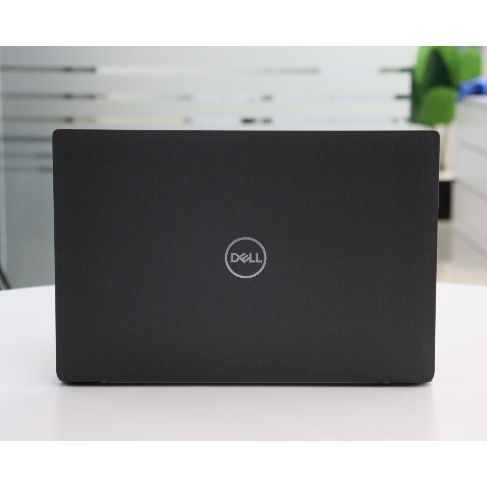 Dell LATITUDE 7400: Intel Core i7 , 8th Gen, 16GB RAM, 256GB SSD SN:10566