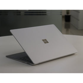 Microsoft Surface Laptop : 7th Gen i7, 16GB RAM, 512GB SSD, SN:76421