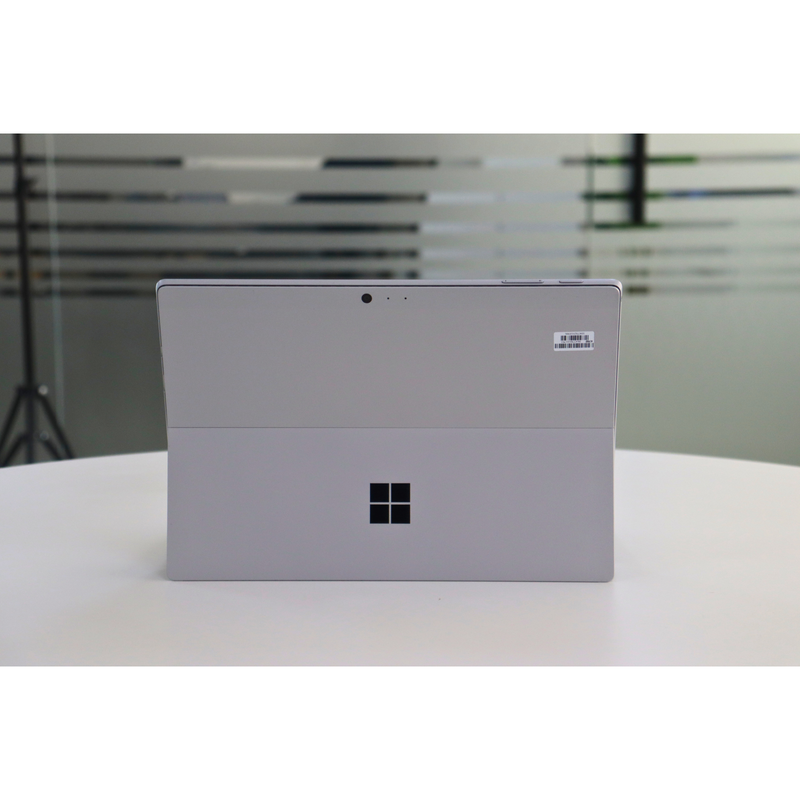 MICROSOFT SURFACE PRO 5: 7th Gen i5, 8GB RAM, 256GB SSD, SN:18906
