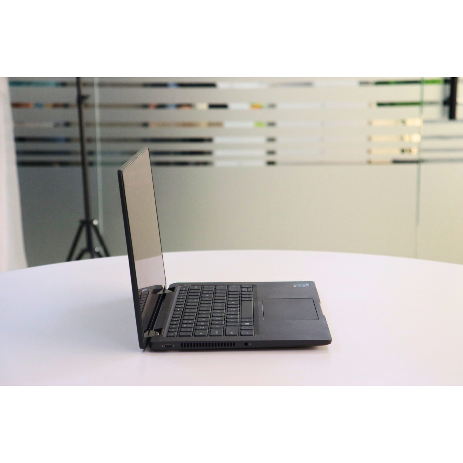 Dell LATITUDE 7420: 11th Gen i5, 16GB RAM, 256GB SSD, SN:95616
