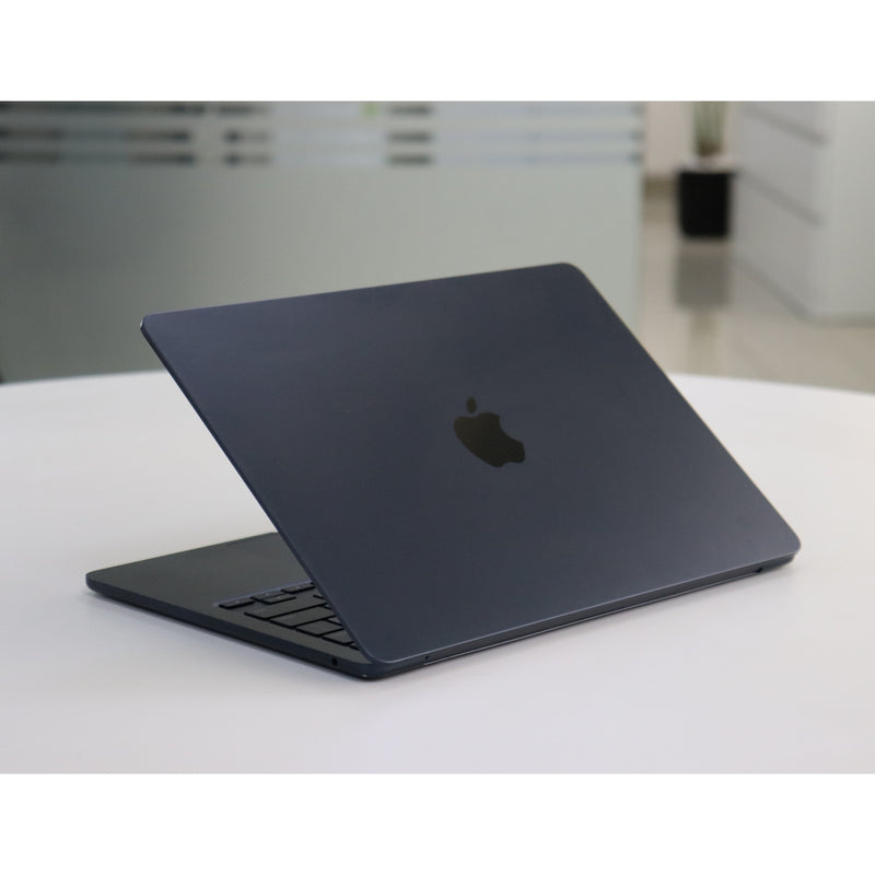 Apple MACBOOK AIR A2681 2022: M2, 8GB RAM, 256GB SSD, SN:78230