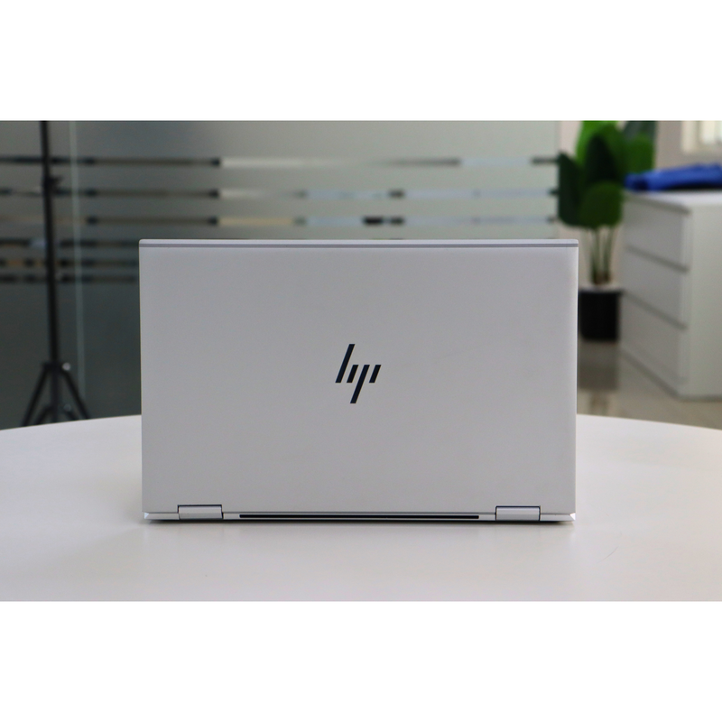 HP ELITEBOOK X360 1040 G8: Intel Core i5, 11th Gen, 16GB RAM, 512GB SSD SN:18578