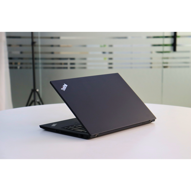Lenovo ThinkPad T490: Intel Core i5, 8th Gen, 8GB RAM, 256GB SSD SN:001640