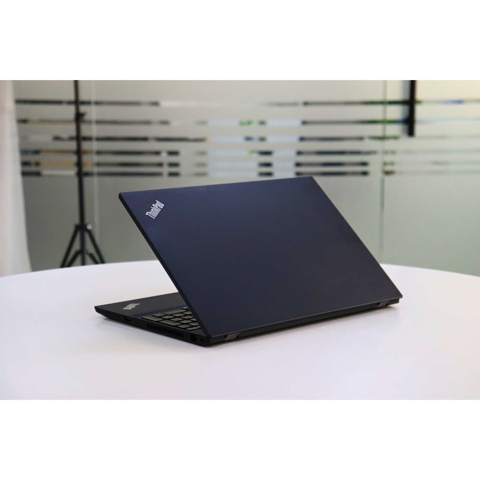 LENOVO THINKPAD T590: Intel Core i7, 8th Gen, 8GB RAM, 256GB SSD SN:12878