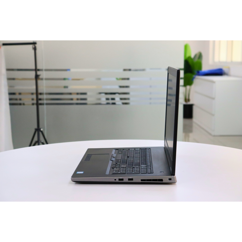 Dell PRECISION 7730: 8th Gen i7, 32GB RAM, 512GB SSD, SN:001045