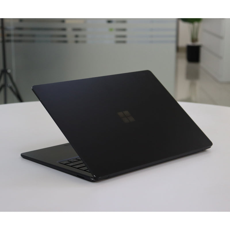 MICROSOFT SURFACE LAPTOP 3: 10th Gen i5, 8GB RAM, 256GB SSD, SN:78326