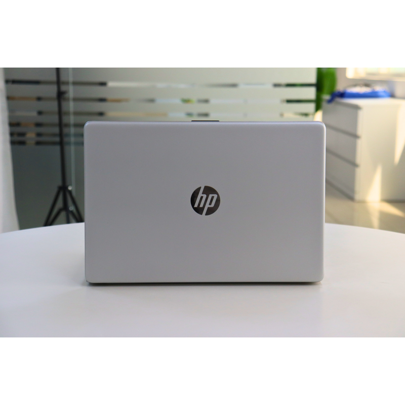 HP Notebook 15s: Pentium, 8GB RAM, 256GB SSD, SN:00001