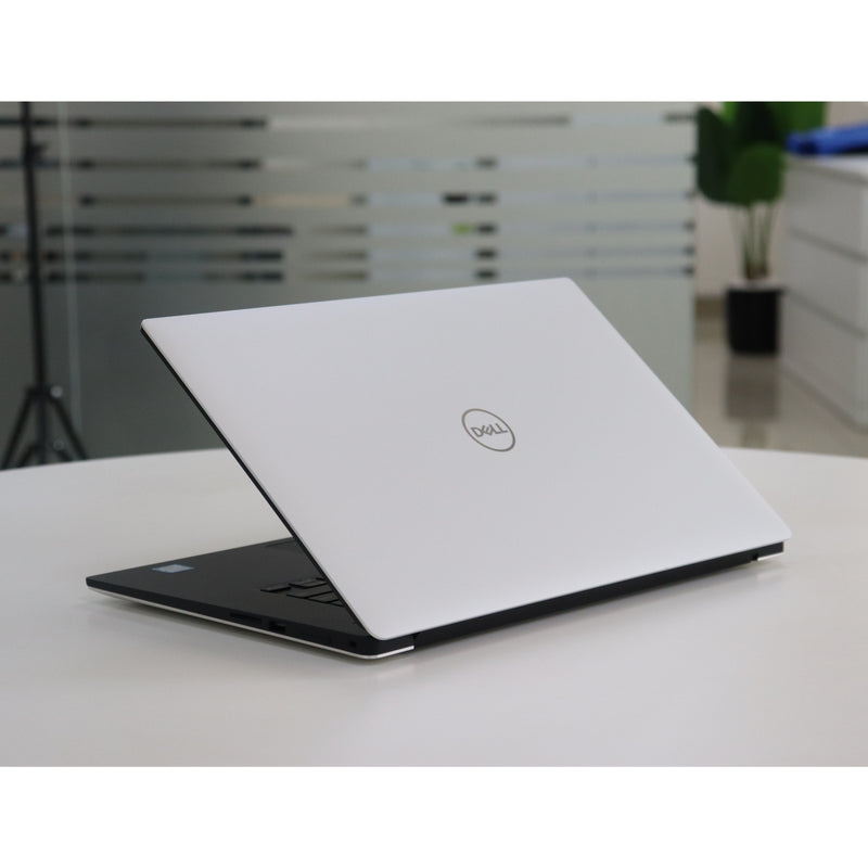 DELL PRECISION 5540: 9th Gen i7, 32GB RAM, 256GB SSD, SN:21980