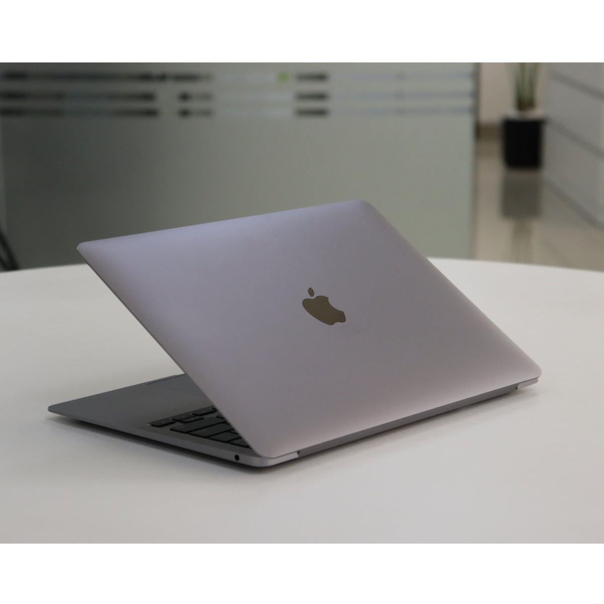 Apple MacBook Air A2337(2020): M1, 8GB RAM, 256GB SSD, SN:58635