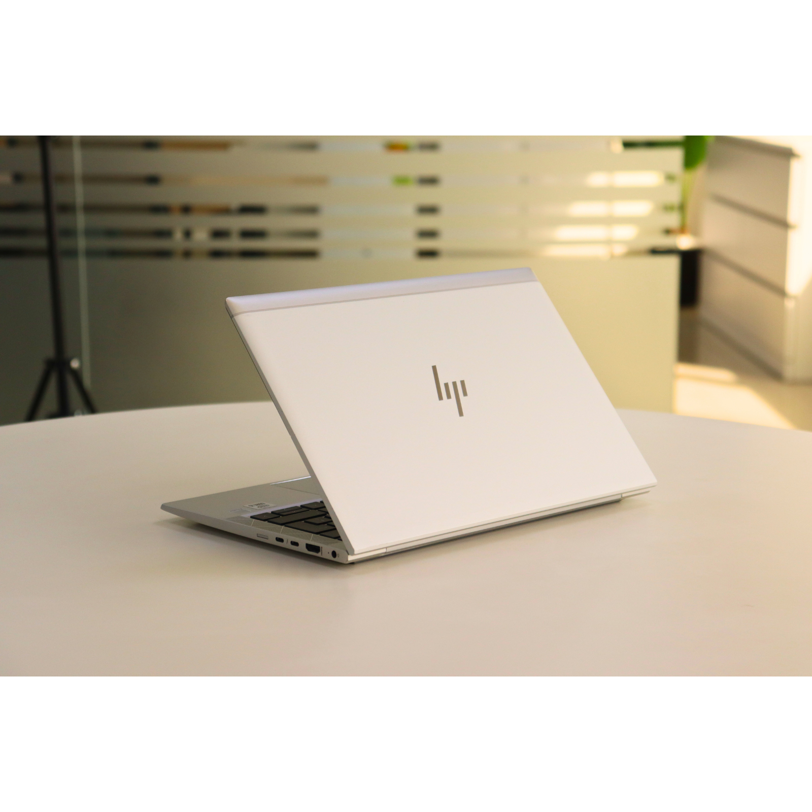 HP ELITEBOOK 830 G7: 10th Gen i5, 8GB RAM, 256GB SSD, SN:00666