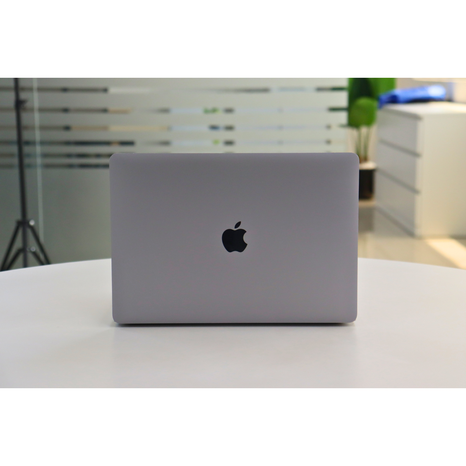 Apple MACBOOK AIR A2337(2020): M1, 8GB RAM, 256GB SSD, SN:860627