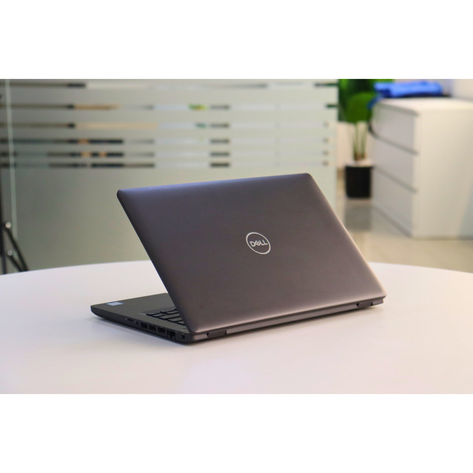 DELL LATITUDE 5400: 8th Gen i7, 16GB RAM, 256GB SSD, SN:04662